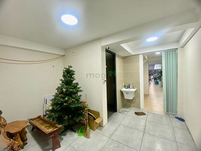 Hình ảnh Mặt Tiền Nguyễn Đình Chiểu 4 Lầu Mới Đẹp Cần Cho Thuê