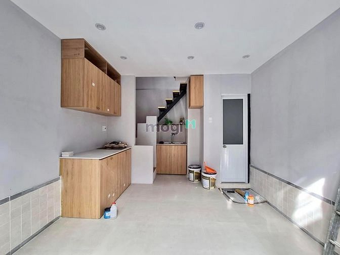 Hình ảnh Nhà 2L 30m Ra Mặt Tiền Phan Văn Trị Khu VIP Cityland Vicome 2.45Tỷ