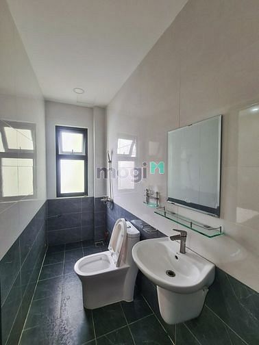 Hình ảnh Studio Cửa Sổ Lớn Siêu Thoáng Có Thang Máy