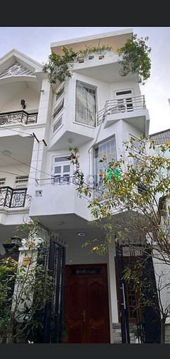 Hình ảnh Vỡ nợ bán nhà đ.Đoàn Văn Bơ, q4, 60m2, 2.52tỷ/shr