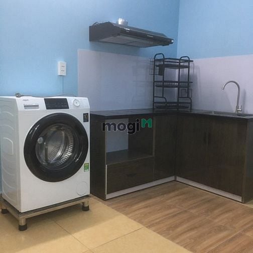 Hình ảnh Cho thuê phòng CMT8, Q.3 đối diện CV Lê Thị Riêng