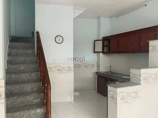 Hình ảnh Thở gấp! Bán nhà Q4 2,799 tỷ 63m2 2pn, 2wc hẻm xe hơi