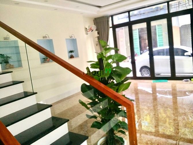 Hình ảnh Cho thuê nhà 4 tầng - 3 mặt thoáng mát gần Công viên Châu Á