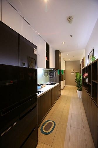 Hình ảnh Cần cho thuê gấp Tresor, 39 Bến Vân Đồn, Q4 HCM. 98m2 2PN 2WC