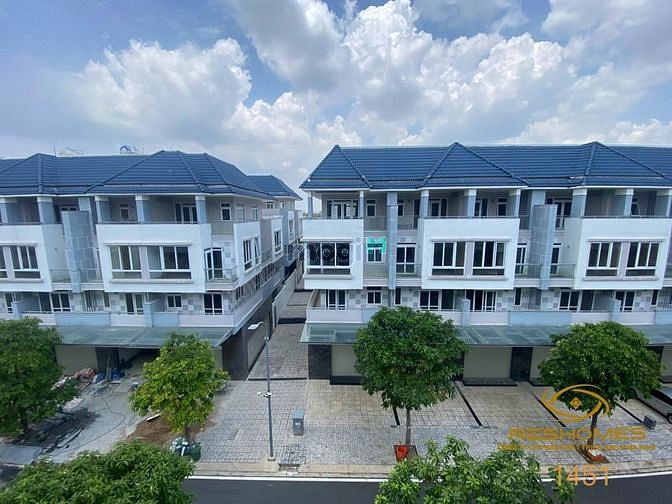 Hình ảnh Cho thuê Nhà Phố Liền kề Khu dân cư VIP Văn Hoa Villa