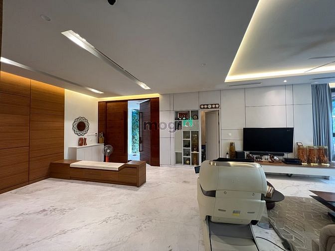 Hình ảnh Cho thuê biệt thự Hưng Thái Dt 305m, Giá 85tr/ tháng . PmH,Q7