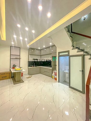 Hình ảnh Bn bán nhà đường tô hiệu nhà 60m 4 tầng 2 mặt ngõ sân cổng riêng