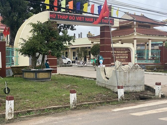 Hình ảnh Do chuyển công tác gấp nên cần bán 210m2, đường nhựa oto, gần chợ
