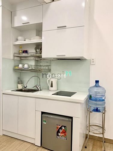 Hình ảnh Căn Hộ Studio ban công/cửa sổ Hai Bà Trưng, phường Tân Định, Quận 1