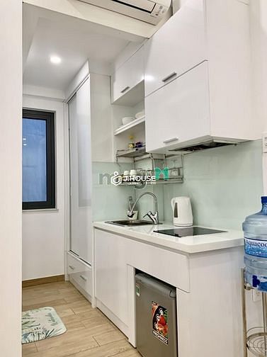 Hình ảnh Căn Hộ Studio ban công/cửa sổ Hai Bà Trưng, phường Tân Định, Quận 1