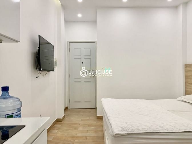 Hình ảnh Căn Hộ Studio ban công/cửa sổ Hai Bà Trưng, phường Tân Định, Quận 1