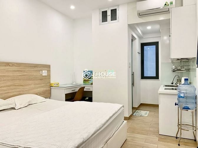 Hình ảnh Căn Hộ Studio ban công/cửa sổ Hai Bà Trưng, phường Tân Định, Quận 1