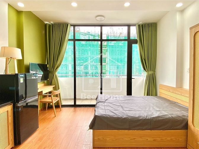 Hình ảnh Mb6623 nạp rút nhanh chóng Balcony mặt tiền Đề Thám, thang máy, máy giặt riêng Quận 1