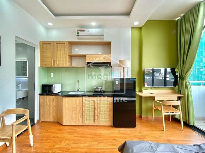 Hình ảnh Mb6623 nạp rút nhanh chóng Balcony mặt tiền Đề Thám, thang máy, máy giặt riêng Quận 1