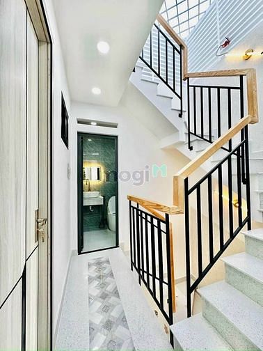 Hình ảnh Bể trái phiếu bán nhà XÓM CHIẾU Q4, 48m2 giá chỉ còn 1,65 tỷ