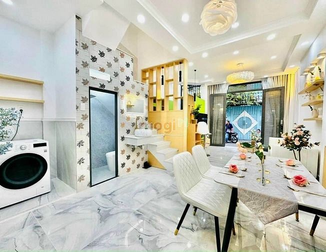 Hình ảnh Bể trái phiếu bán nhà XÓM CHIẾU Q4, 48m2 giá chỉ còn 1,65 tỷ