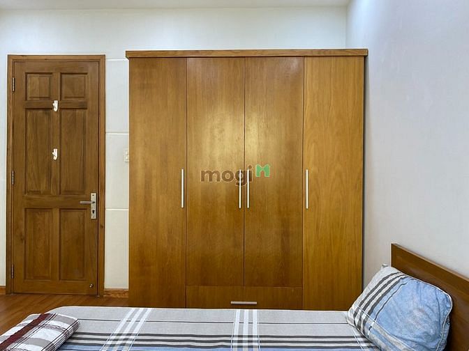 Hình ảnh 1 Phòng Ngủ Q1 có ban công, cửa sổ - 1 Bedroom Apartment District 1