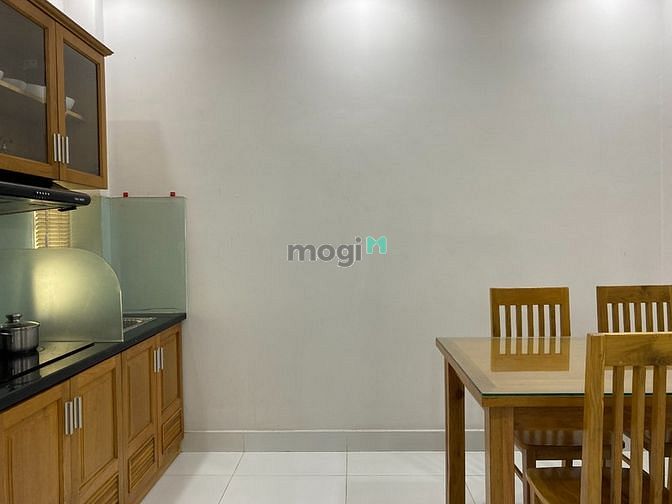 Hình ảnh 1 Phòng Ngủ Q1 có ban công, cửa sổ - 1 Bedroom Apartment District 1
