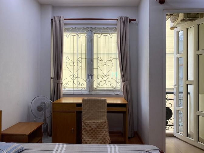 Hình ảnh 1 Phòng Ngủ Q1 có ban công, cửa sổ - 1 Bedroom Apartment District 1