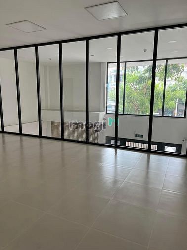 Hình ảnh Cho thuê full tòa nhà mới xây - 6 tầng mặt tiền Bình Tiên Q6