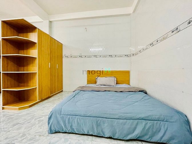 Hình ảnh CĂN HỘ - 40m2 - Q10 - Bancol lớn - Cửa sổ thoáng mát- máy giặc riêng