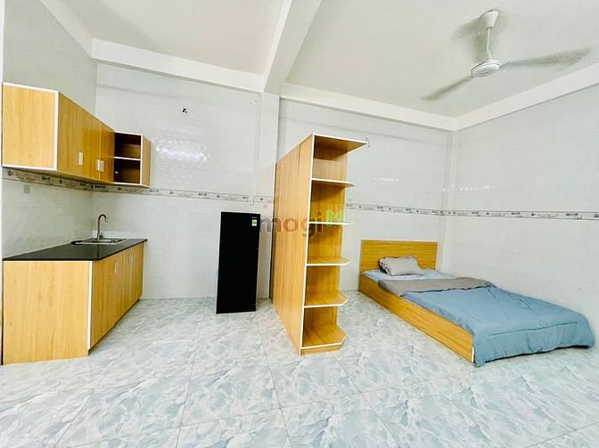 Hình ảnh CĂN HỘ - 40m2 - Q10 - Bancol lớn - Cửa sổ thoáng mát- máy giặc riêng