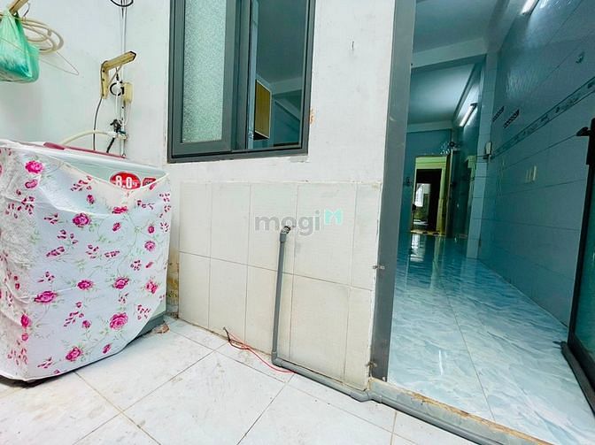 Hình ảnh CĂN HỘ - 40m2 - Q10 - Bancol lớn - Cửa sổ thoáng mát- máy giặc riêng