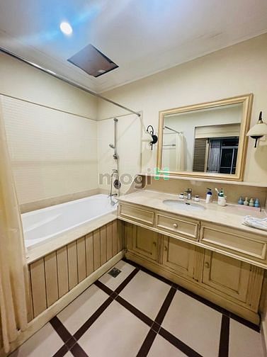 Hình ảnh Cho thuê biệt thự tứ lập Mỹ Gia 2 Phú Mỹ Hưng, Q7.