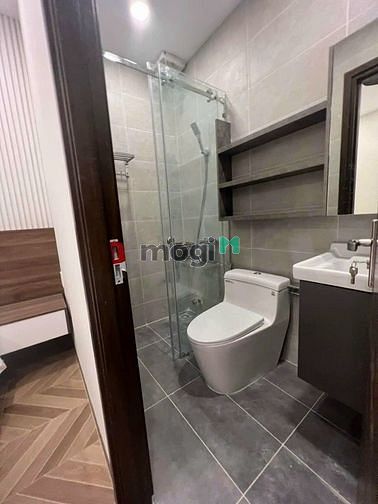 Hình ảnh Cho thuê nhà ngang 8m hẻm số 2 Cao Thắng, Quận 3