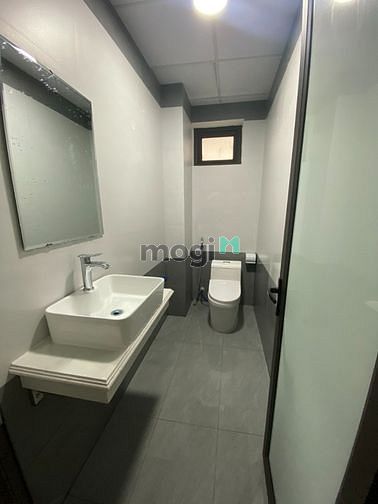 Hình ảnh Cho thuê tòa nhà 7 tầng có thang máy  lê hồng phong 60 tr