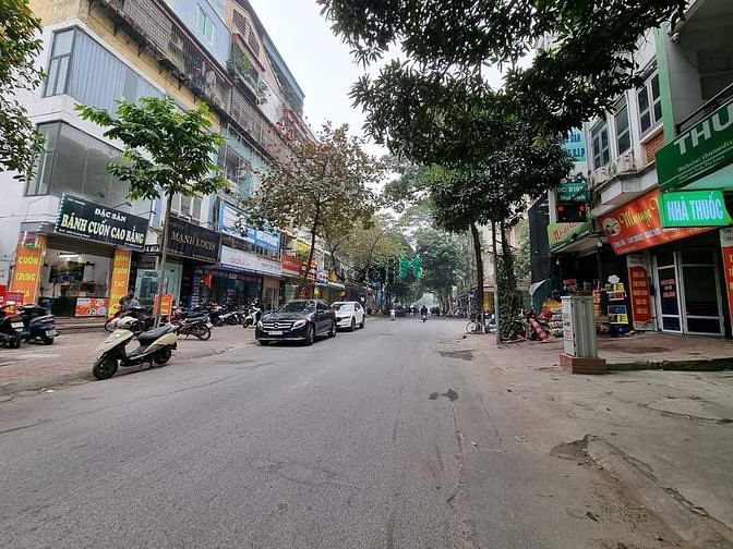 Hình ảnh Bán gấp đất phố Dương Khuê, 90m2, mt 6m, 16.8 tỷ, kinh doanh sầm uất.