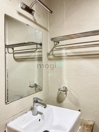 Hình ảnh CHDV cửa sổ lớn - tách bếp ở khu vực Mê Linh, P19, Bình Thạnh