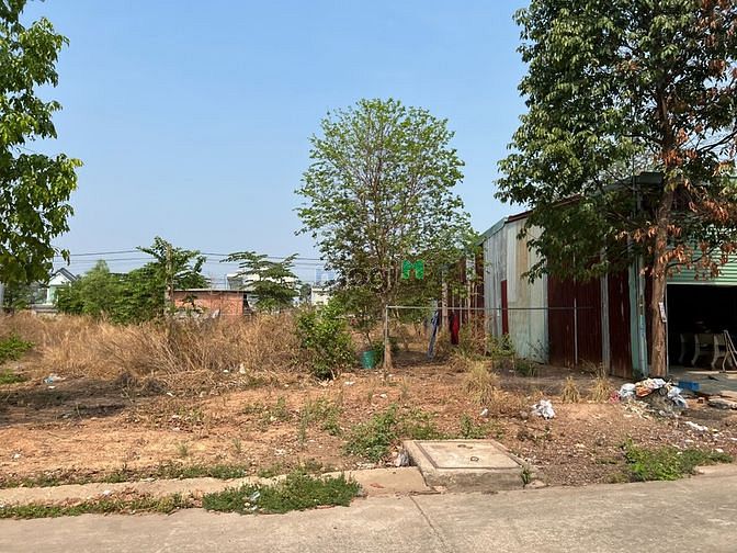 Hình ảnh Kẹt tiền cần bán lô đất 320m2, gần trường ĐH VIỆT ĐỨC
