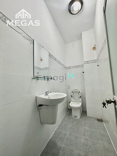 Hình ảnh Cho Thuê Căn Hộ 2Pn Tại Quận 11 - Mặt Tiền Đường