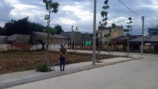 Hình ảnh Bán gấp lô đất đường Bến Vân Đồn Phường 5 Quận 4, 80m2/2tỷ700tr,Sổ sẵn