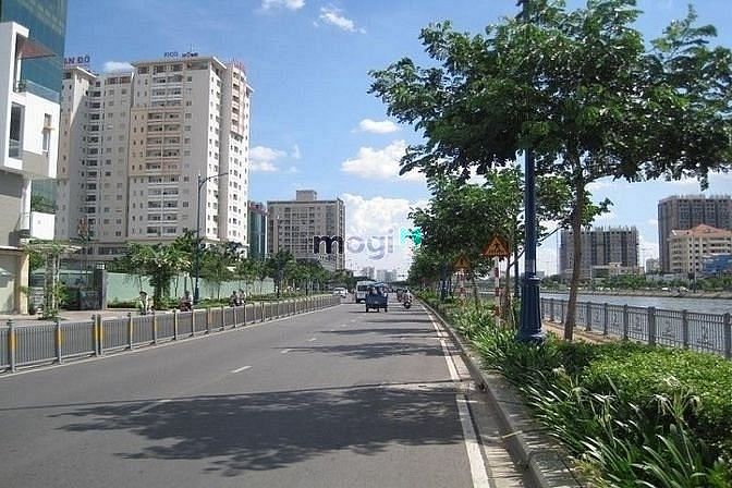 Hình ảnh Bán gấp lô đất đường Bến Vân Đồn Phường 5 Quận 4, 80m2/2tỷ700tr,Sổ sẵn