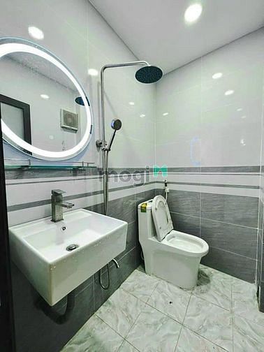 Hình ảnh Bán gấp nhà Xóm Chiếu, Quận 4, 61M2/1.80 TỶ, SHR