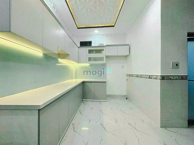 Hình ảnh Bán gấp nhà Xóm Chiếu, Quận 4, 61M2/1.80 TỶ, SHR