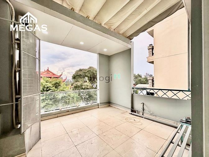 Hình ảnh TRỐNG CĂN HỘ CAO CẤP-Q10-Bancol lớn- Cửa sổ- View Pagoda