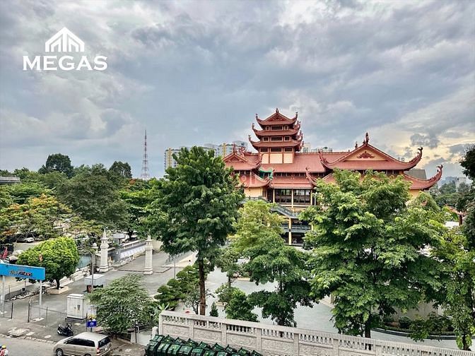 Hình ảnh TRỐNG CĂN HỘ CAO CẤP-Q10-Bancol lớn- Cửa sổ- View Pagoda