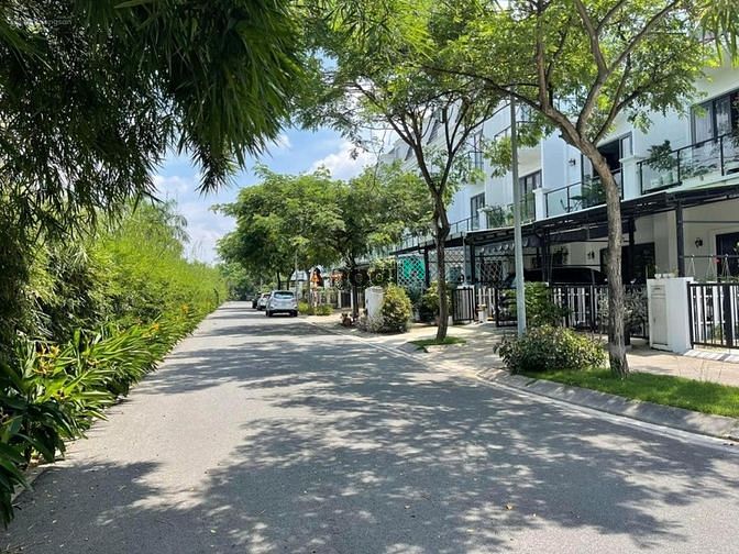 Hình ảnh Bán căn nhà phố Sim City Quận 9, DT 8m x 16m và 5m x 18m. Khu BV 24/24