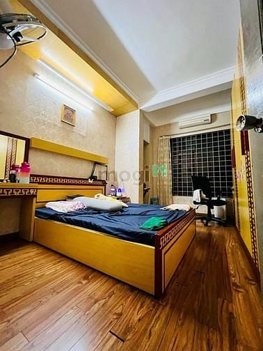 Hình ảnh (GIÁ RẺ) Bán Gấp Nhà Đường Láng, 46m2,Giá Chỉ 4.5 Tỷ, Lô Góc, 2 Thoáng