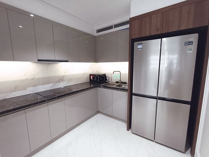 Hình ảnh Cho thuê căn góc 115m2 full đồ King Palace, ban công Đông Nam