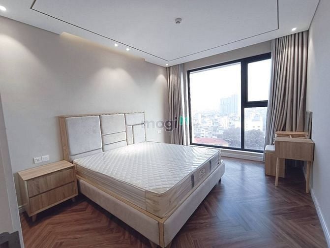Hình ảnh Cho thuê căn góc 115m2 full đồ King Palace, ban công Đông Nam