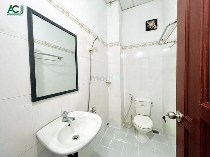 Hình ảnh CHDV Duplex Mới Ban Công Lớn Sáng Rộng Thoáng Gần Sân Bay