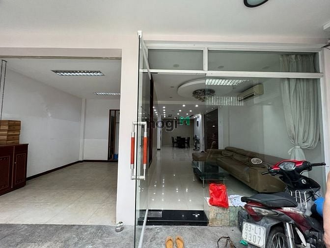 Hình ảnh Cho thuê nhà HXH rộng 8m Sư Vạn Hạnh, Q.10