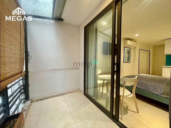 Hình ảnh Cho Thuê Căn Hộ View Tại Quận 1 Bancol Dt lớn Full Nột Thất