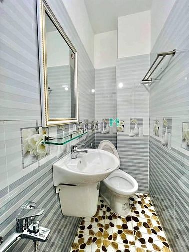 Hình ảnh NHÀ ĐẸP CÒN MỚI ngay Phạm Văn Bạch T.Bình 64m2 1,7 tỷ