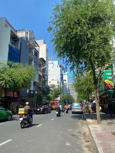 Hình ảnh Cho thuê nhà MT 227 Lê Thánh Tôn, Bến Thành, Quận 1