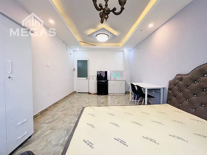 Hình ảnh Cho thuê cả tầng Full NT - Ban Công, Máy Giặt riêng - Lãnh Binh Thăng